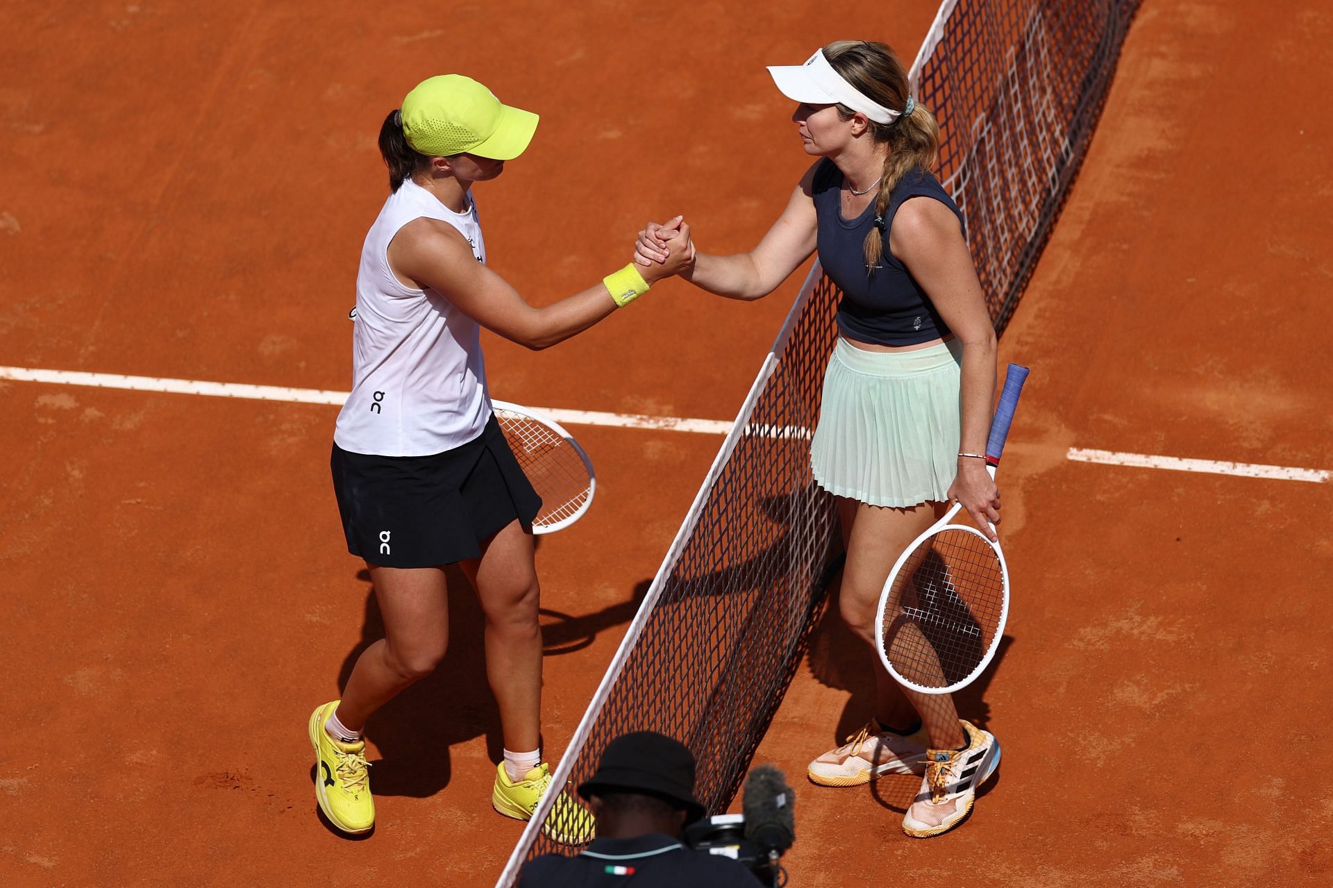 Iga Swiatek and Danielle Collins - Source: Getty